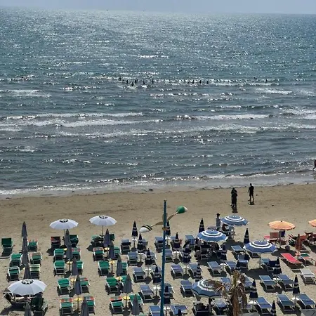Divino Beachfront Apartamento