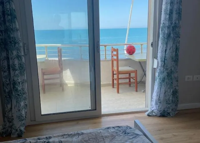 Divino Beachfront شقة *